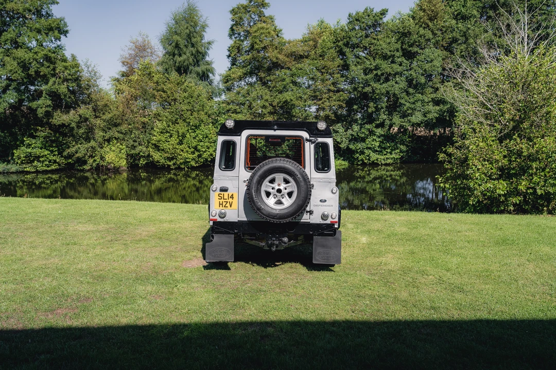 2014 Land Rover Defender 90 - Image 13 of 31