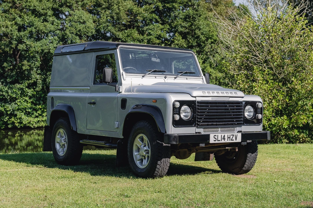 2014 Land Rover Defender 90 - Image 2 of 31