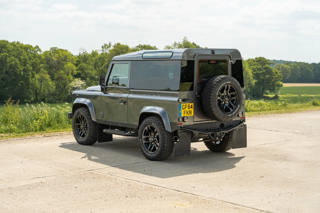2014 Land Rover Defender 90 - Image 8 of 31