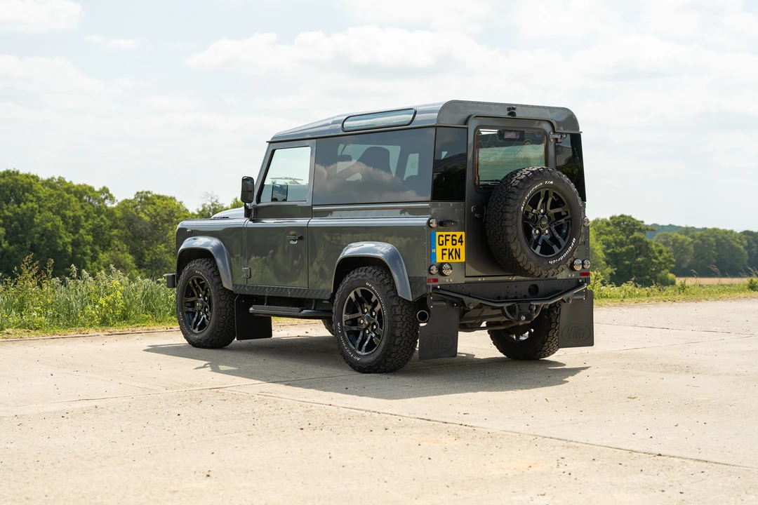 2014 Land Rover Defender 90 - Image 16 of 31