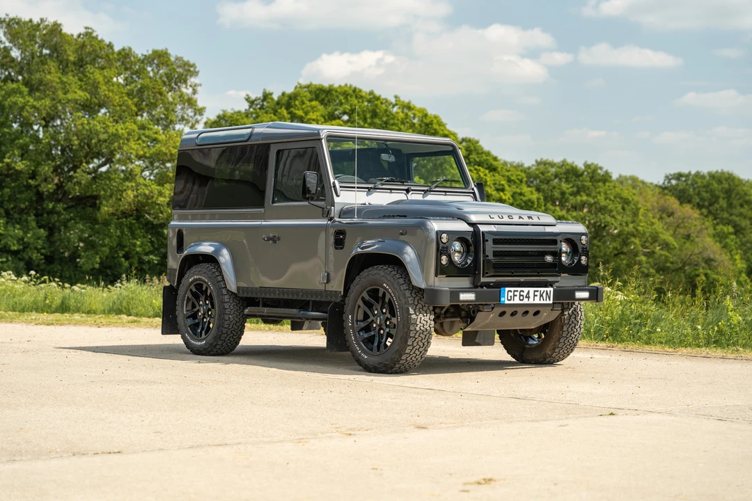 2014 Land Rover Defender 90 - Image 4 of 31