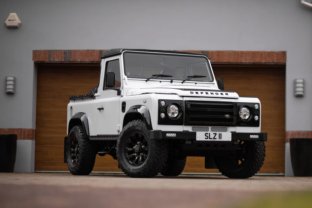 2014 Land Rover Defender 90 - Image 20 of 31