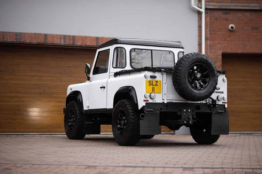 2014 Land Rover Defender 90 - Image 23 of 31