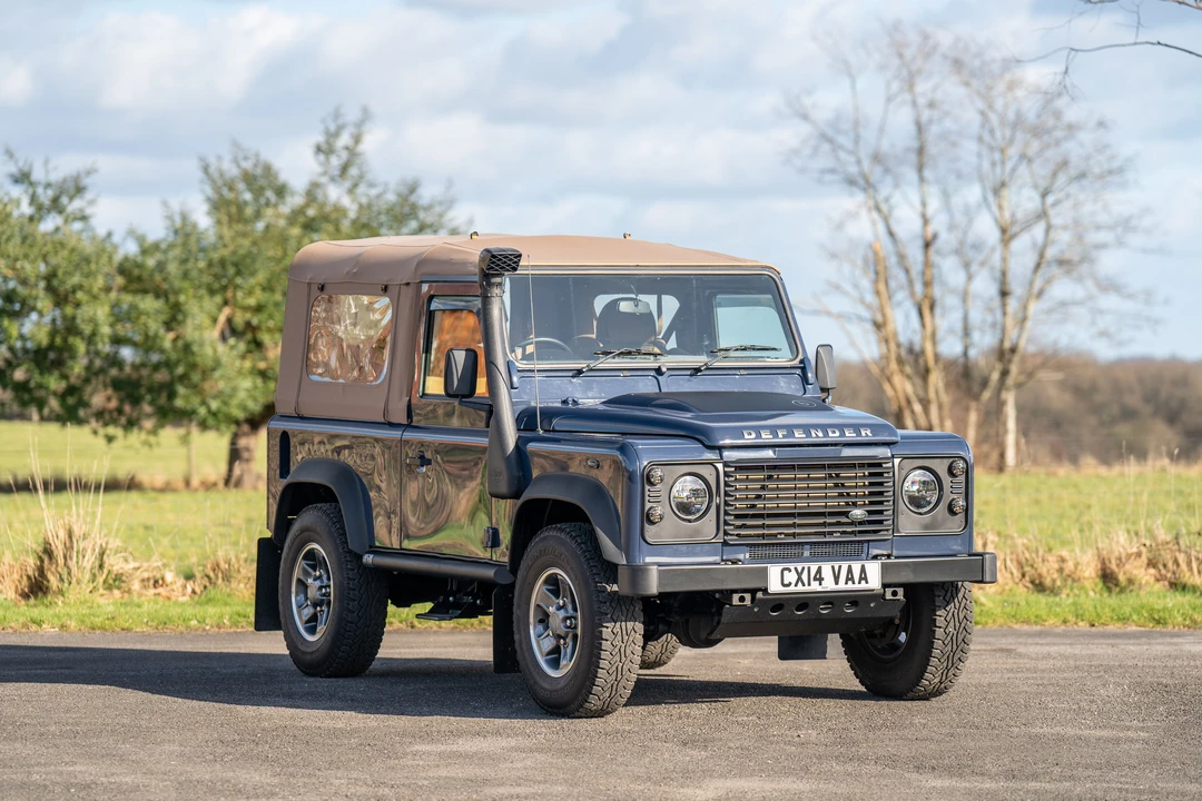 2014 Land Rover Defender 90 - Image 18 of 31