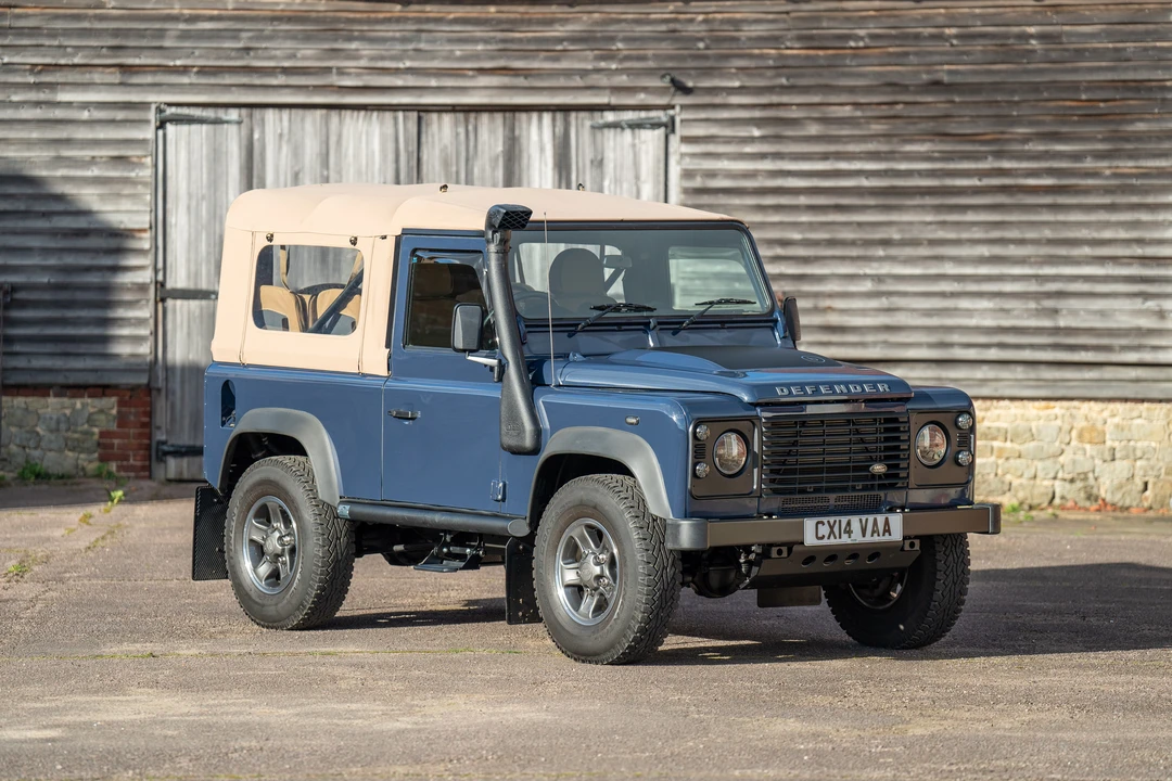 2014 Land Rover Defender 90 - Image 28 of 31