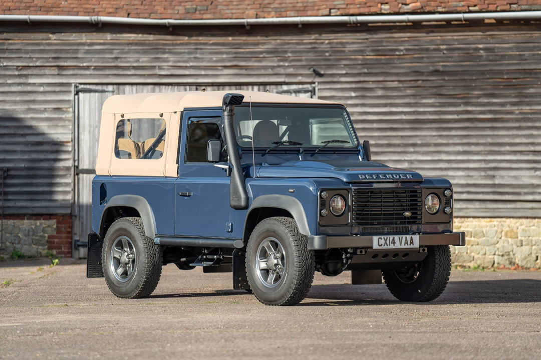 2014 Land Rover Defender 90 - Image 29 of 31