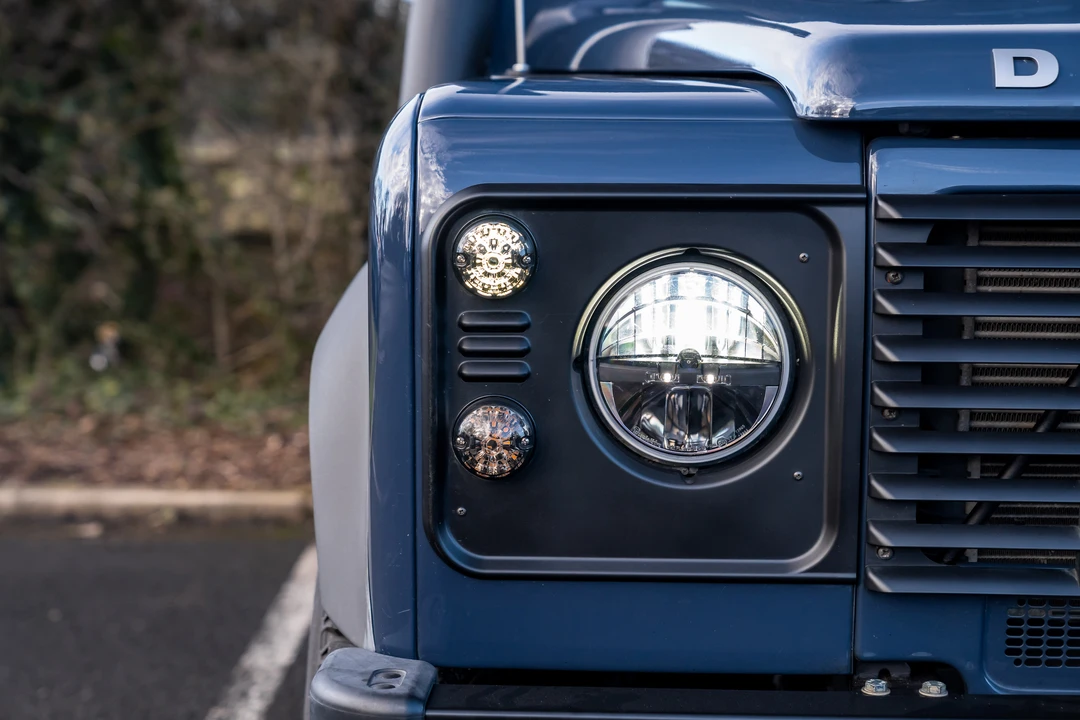 2014 Land Rover Defender 90 - Image 19 of 31