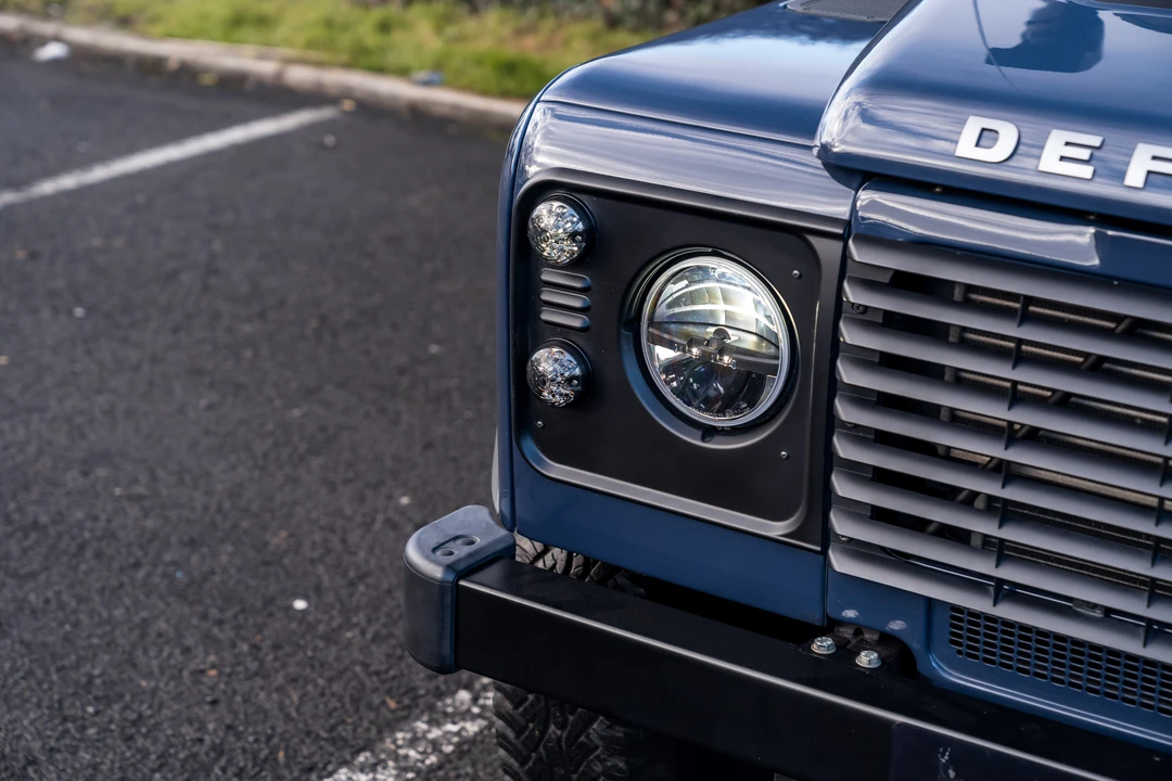 2014 Land Rover Defender 90 - Image 25 of 31