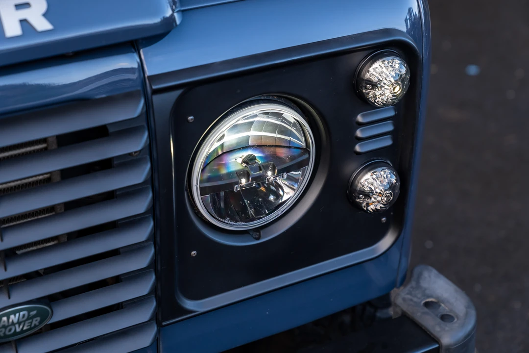 2014 Land Rover Defender 90 - Image 28 of 31