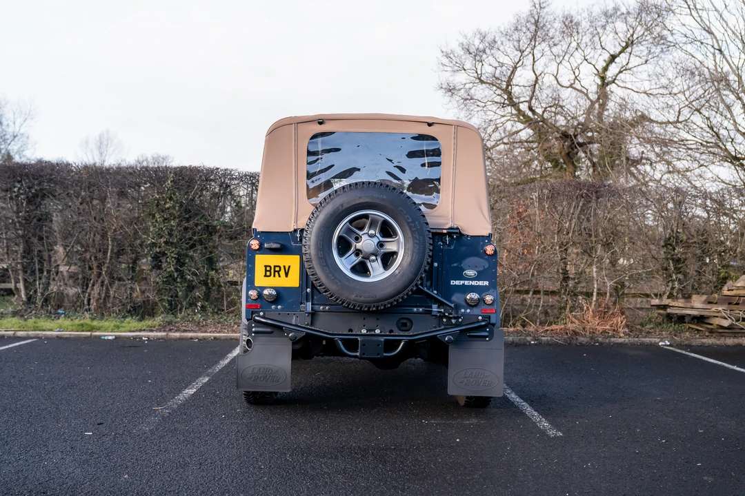2014 Land Rover Defender 90 - Image 7 of 31