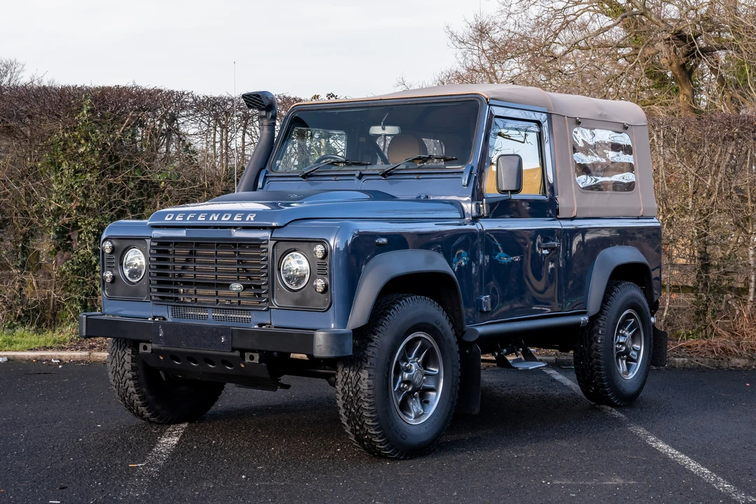 2014 Land Rover Defender 90 - Image 2 of 31