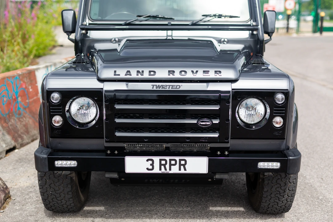 2014 Land Rover Defender 90 - Image 14 of 31
