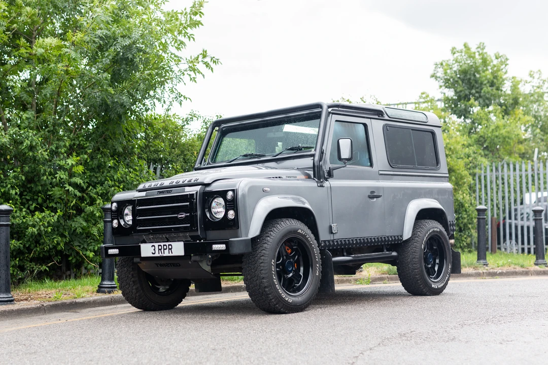 2014 Land Rover Defender 90 - Image 6 of 31