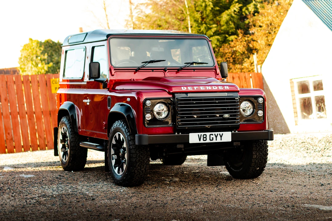 2014 Land Rover Defender 90 - Image 2 of 31