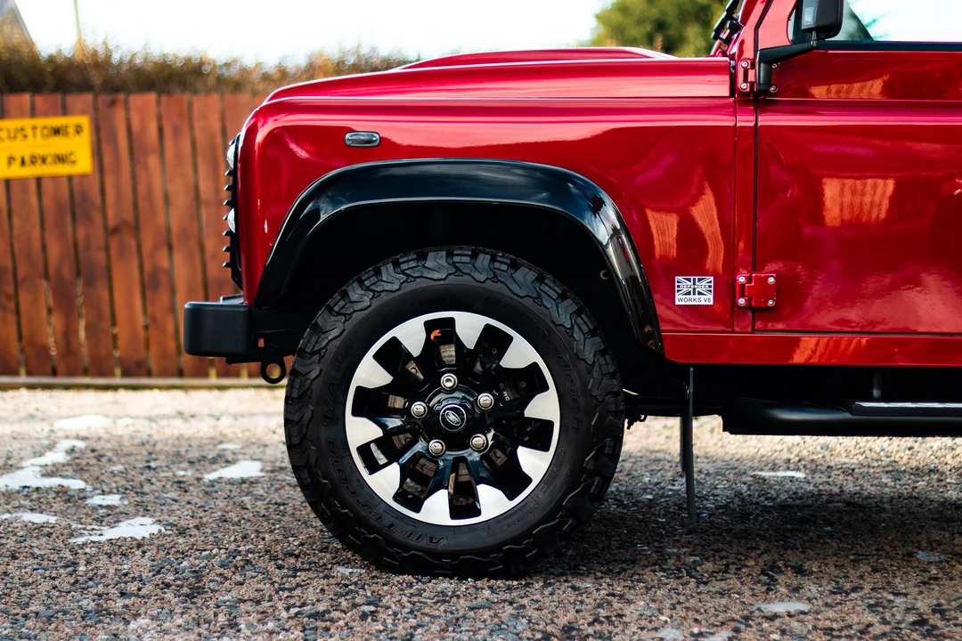 2014 Land Rover Defender 90 - Image 14 of 31
