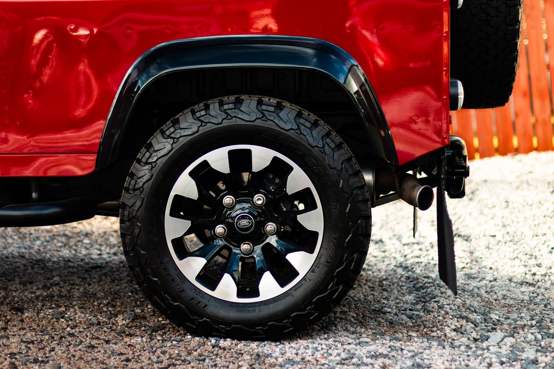 2014 Land Rover Defender 90 - Image 15 of 31
