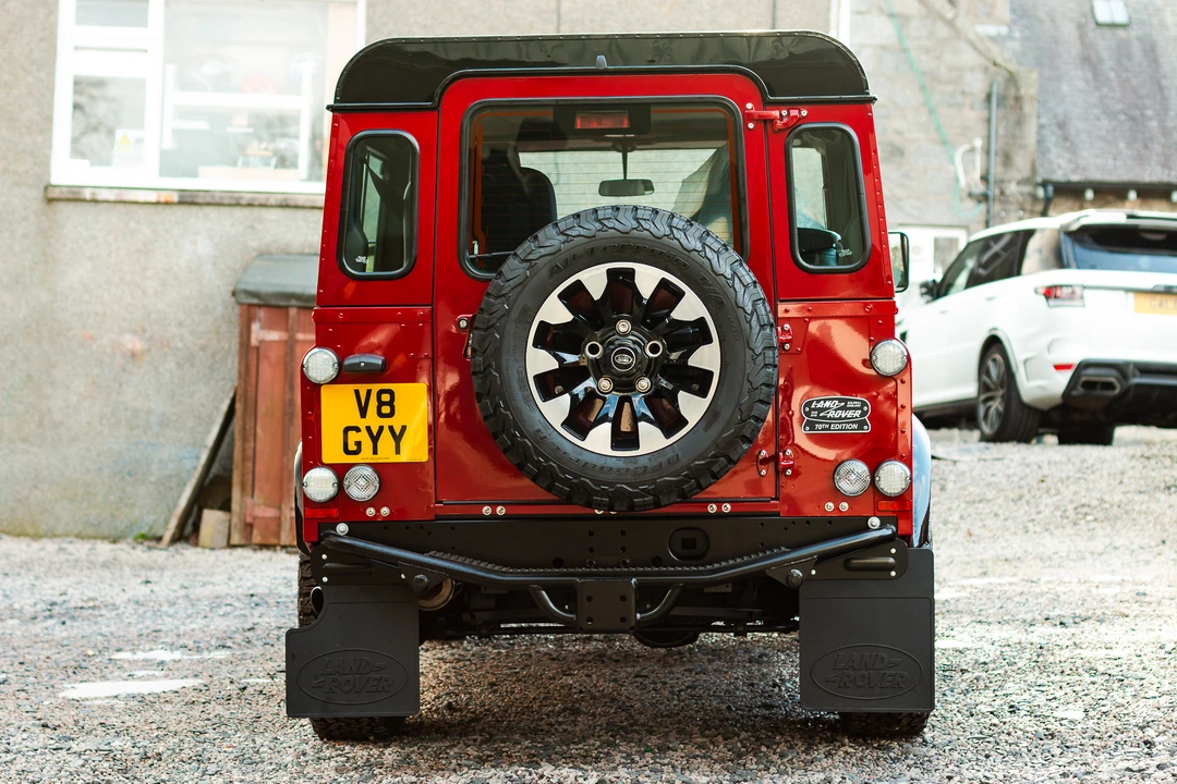 2014 Land Rover Defender 90 - Image 19 of 31