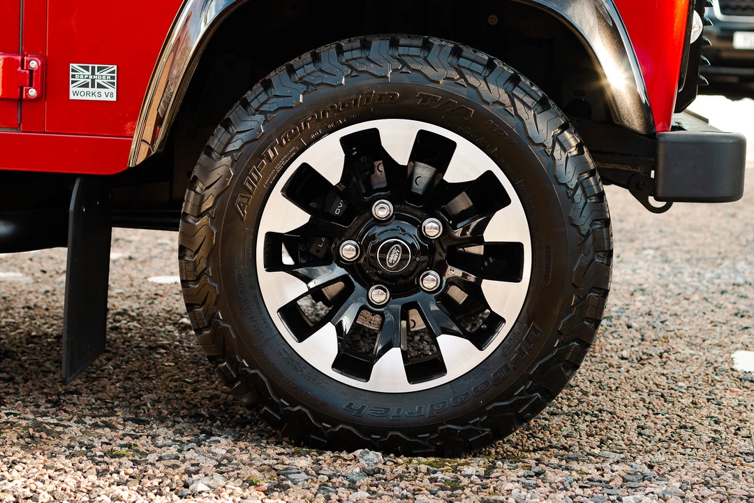 2014 Land Rover Defender 90 - Image 25 of 31