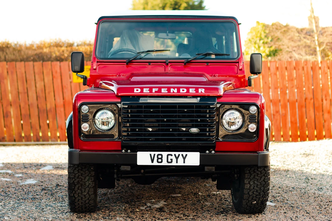 2014 Land Rover Defender 90 - Image 7 of 31