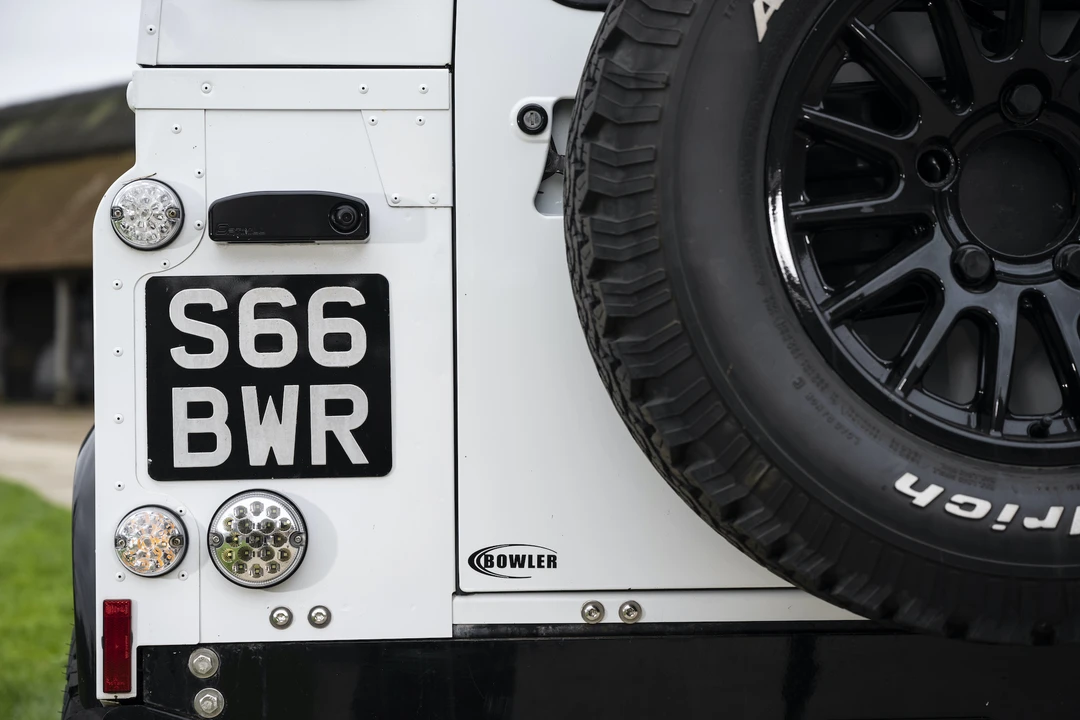 2014 Land Rover Defender 90 - Image 23 of 31