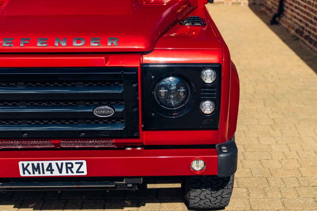 2014 Land Rover Defender 90 - Image 19 of 31