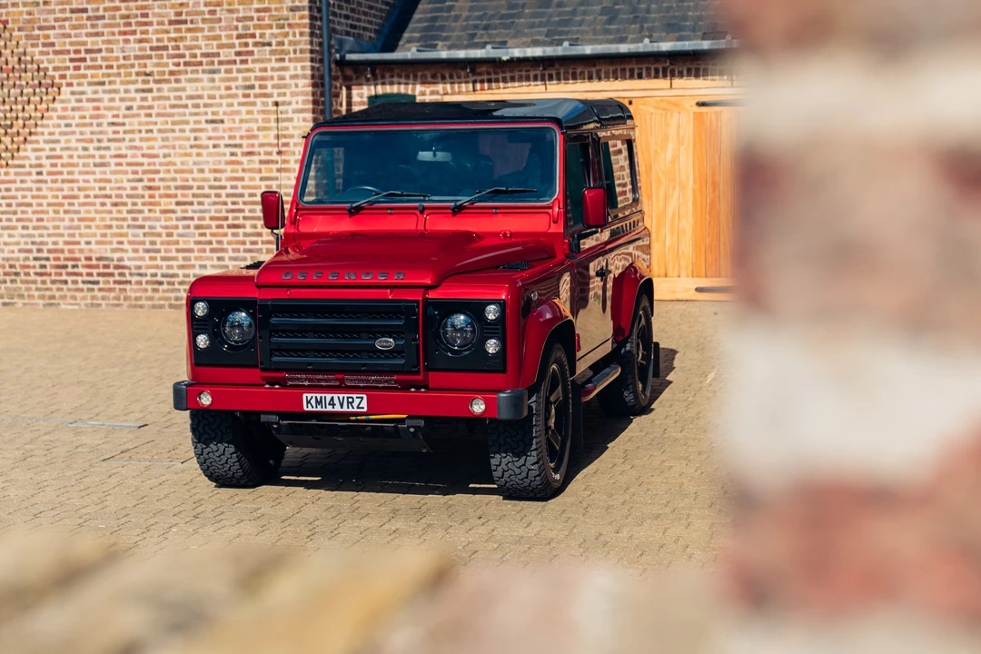 2014 Land Rover Defender 90 - Image 16 of 31