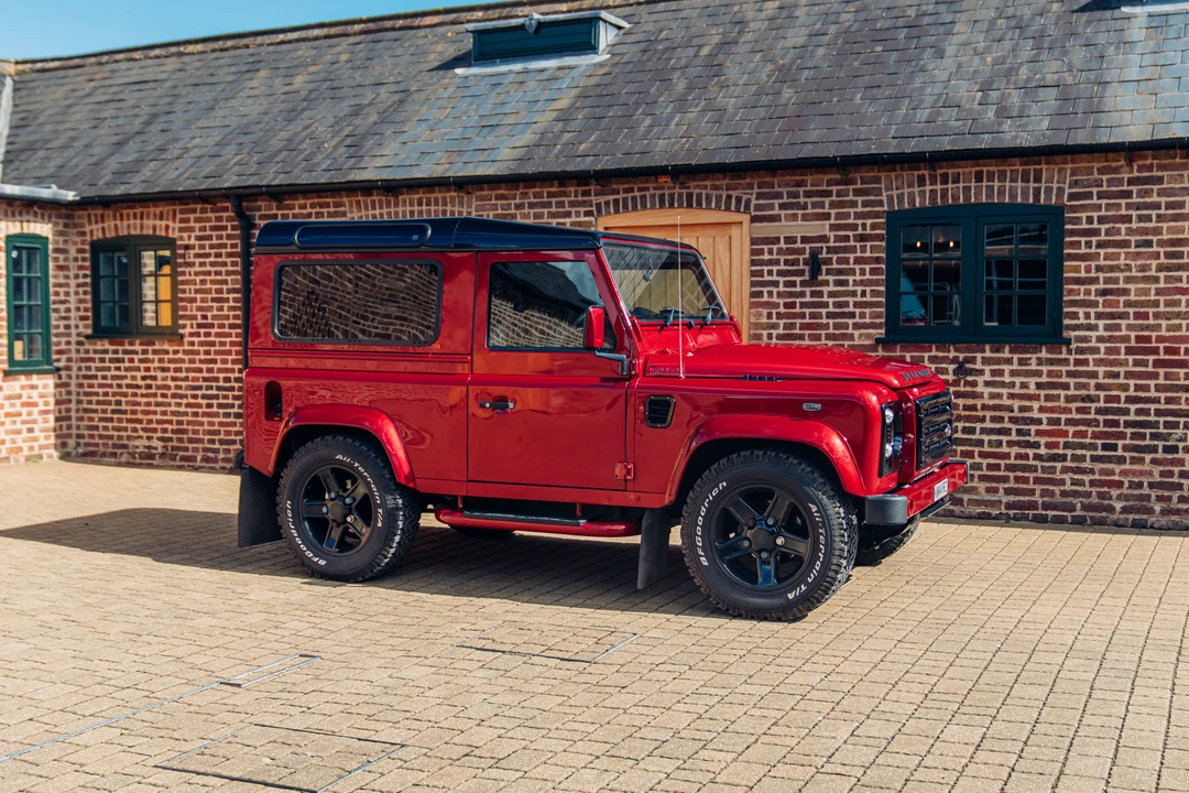2014 Land Rover Defender 90 - Image 6 of 31