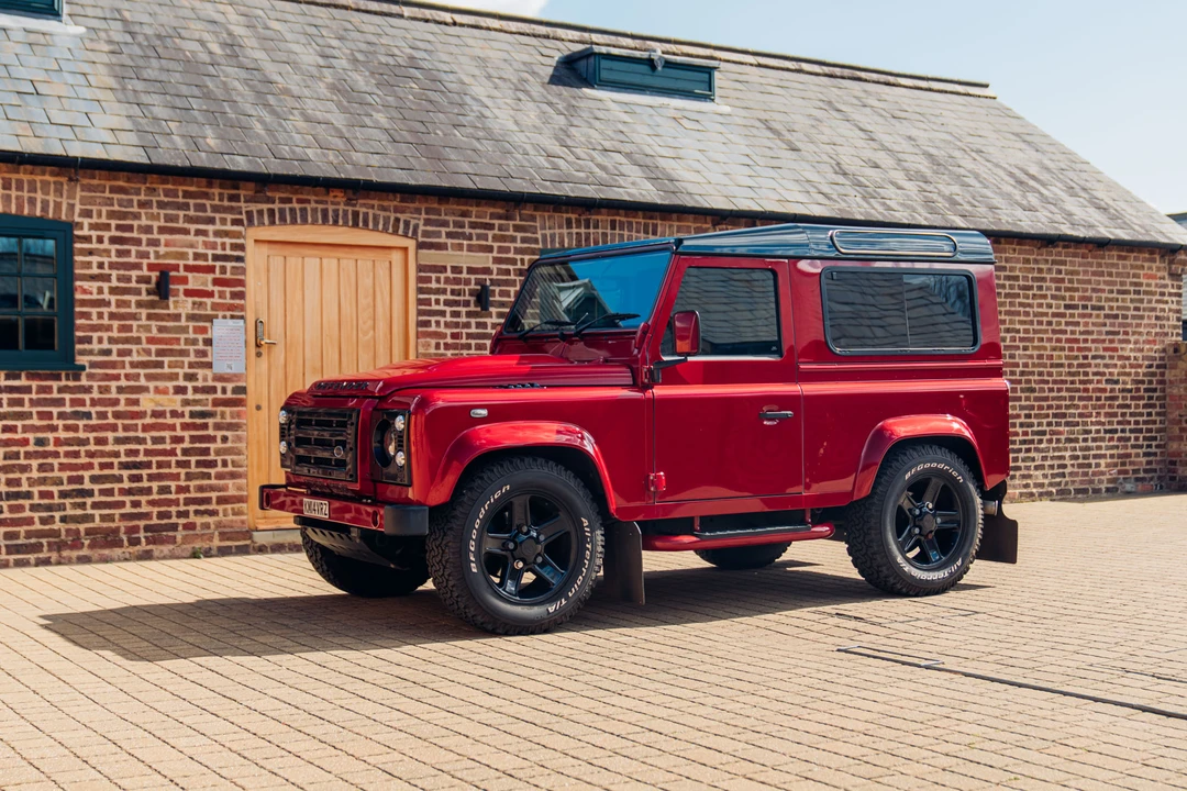2014 Land Rover Defender 90 - Image 13 of 31