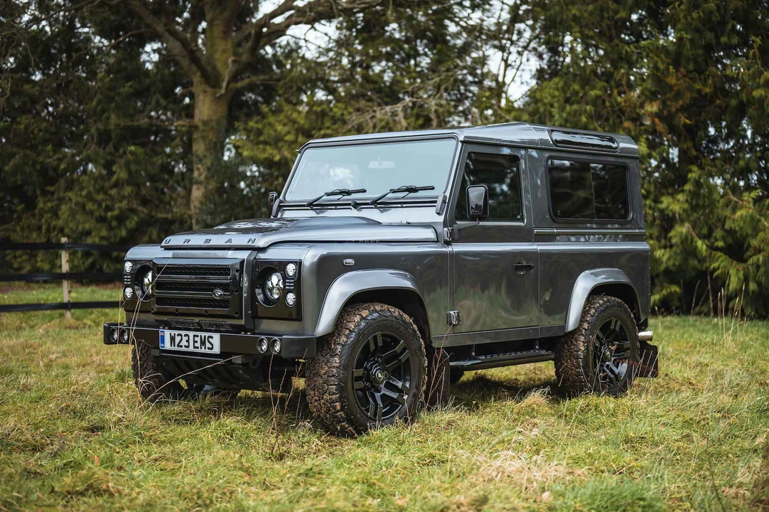 2014 Land Rover Defender 90 - Image 17 of 31