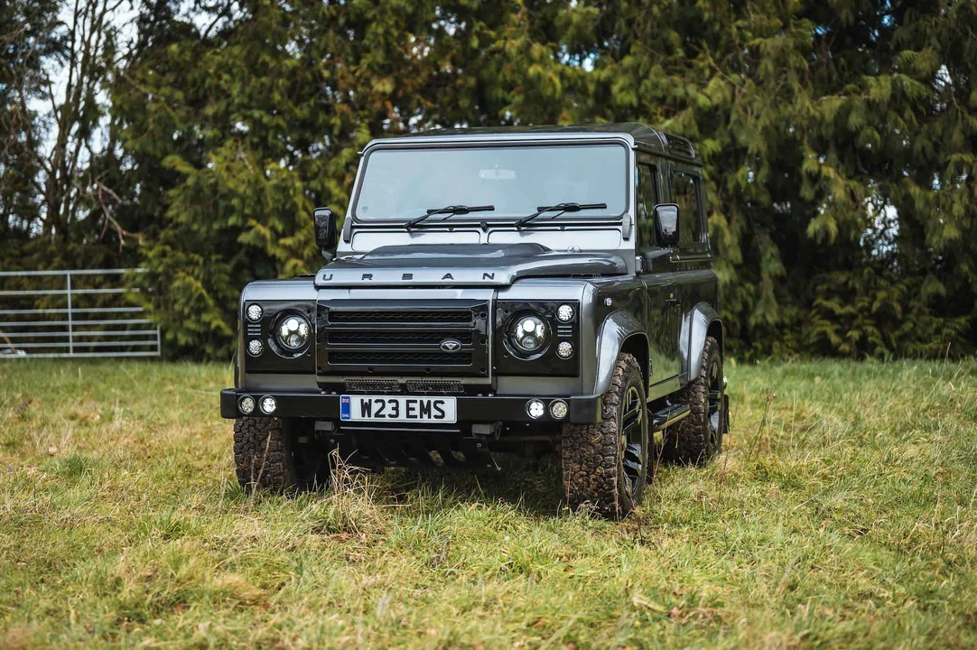 2014 Land Rover Defender 90 - Image 3 of 31