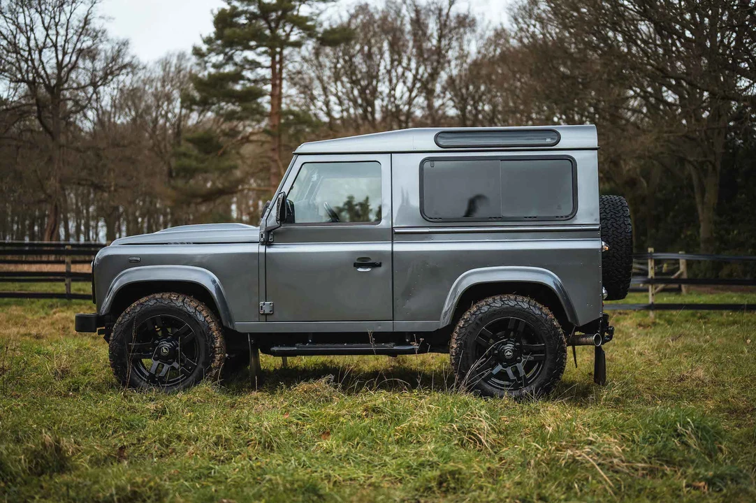 2014 Land Rover Defender 90 - Image 21 of 31