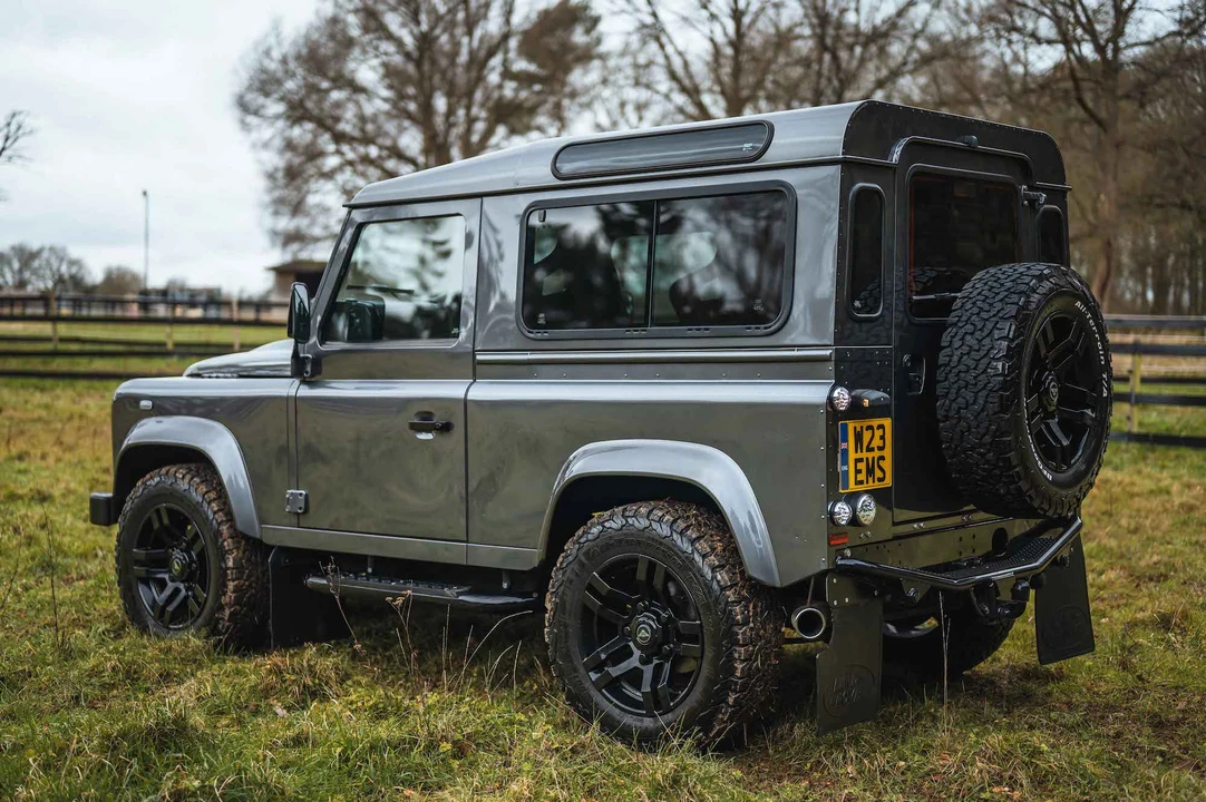 2014 Land Rover Defender 90 - Image 22 of 31