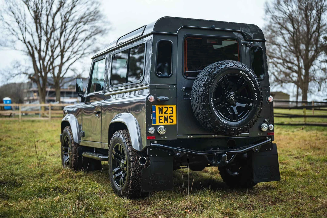 2014 Land Rover Defender 90 - Image 23 of 31