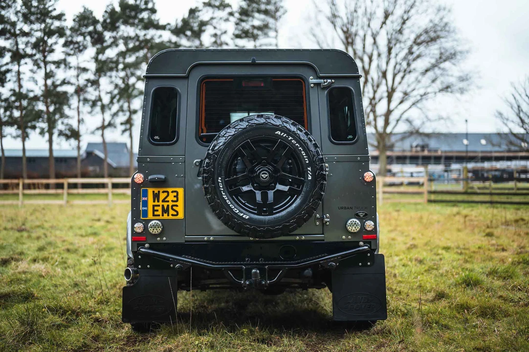 2014 Land Rover Defender 90 - Image 24 of 31