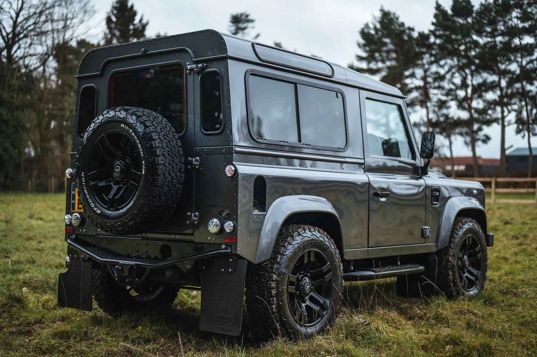 2014 Land Rover Defender 90 - Image 25 of 31