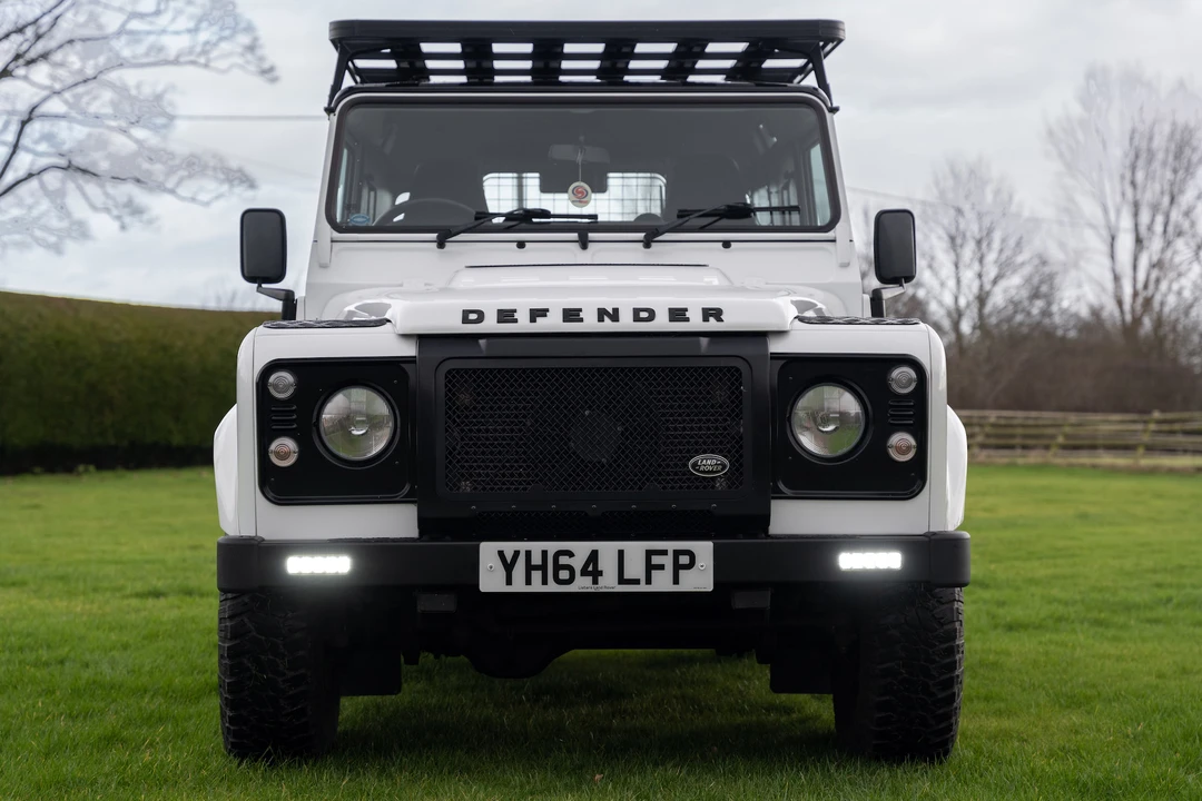 2014 Land Rover Defender 90 - Image 19 of 31