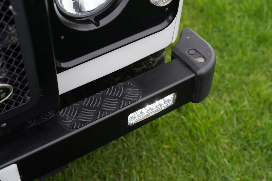 2014 Land Rover Defender 90 - Image 29 of 31