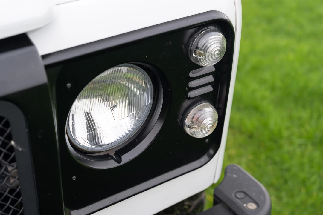 2014 Land Rover Defender 90 - Image 30 of 31
