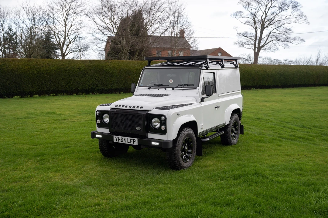 2014 Land Rover Defender 90 - Image 12 of 31