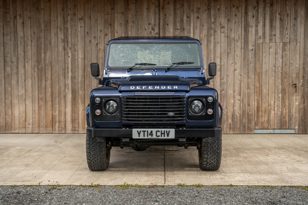2014 Land Rover Defender 90 - Image 3 of 31