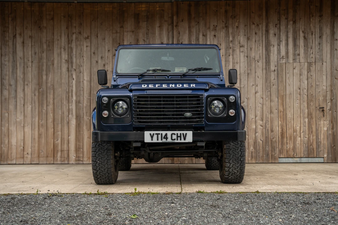 2014 Land Rover Defender 90 - Image 8 of 31