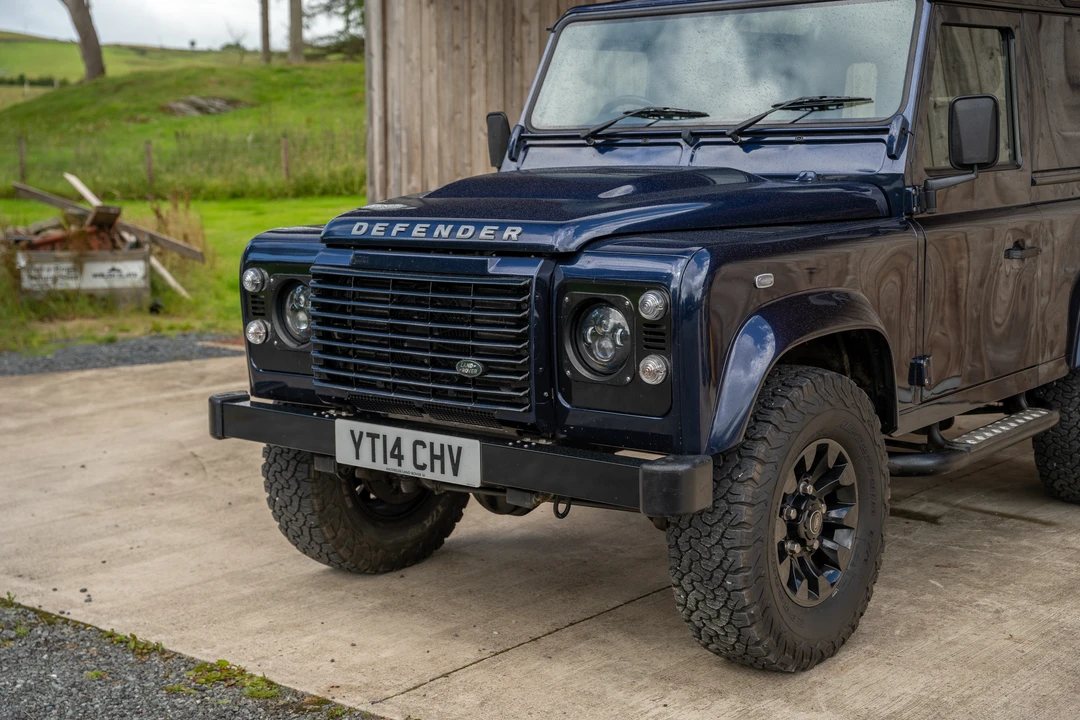 2014 Land Rover Defender 90 - Image 15 of 31