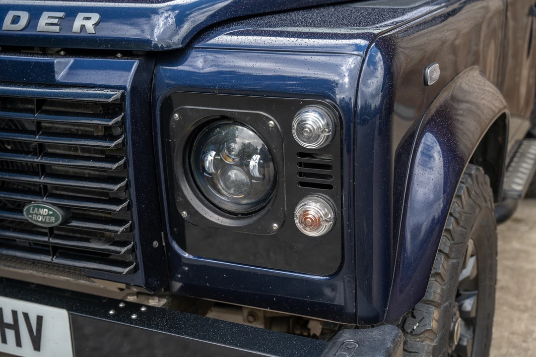 2014 Land Rover Defender 90 - Image 16 of 31