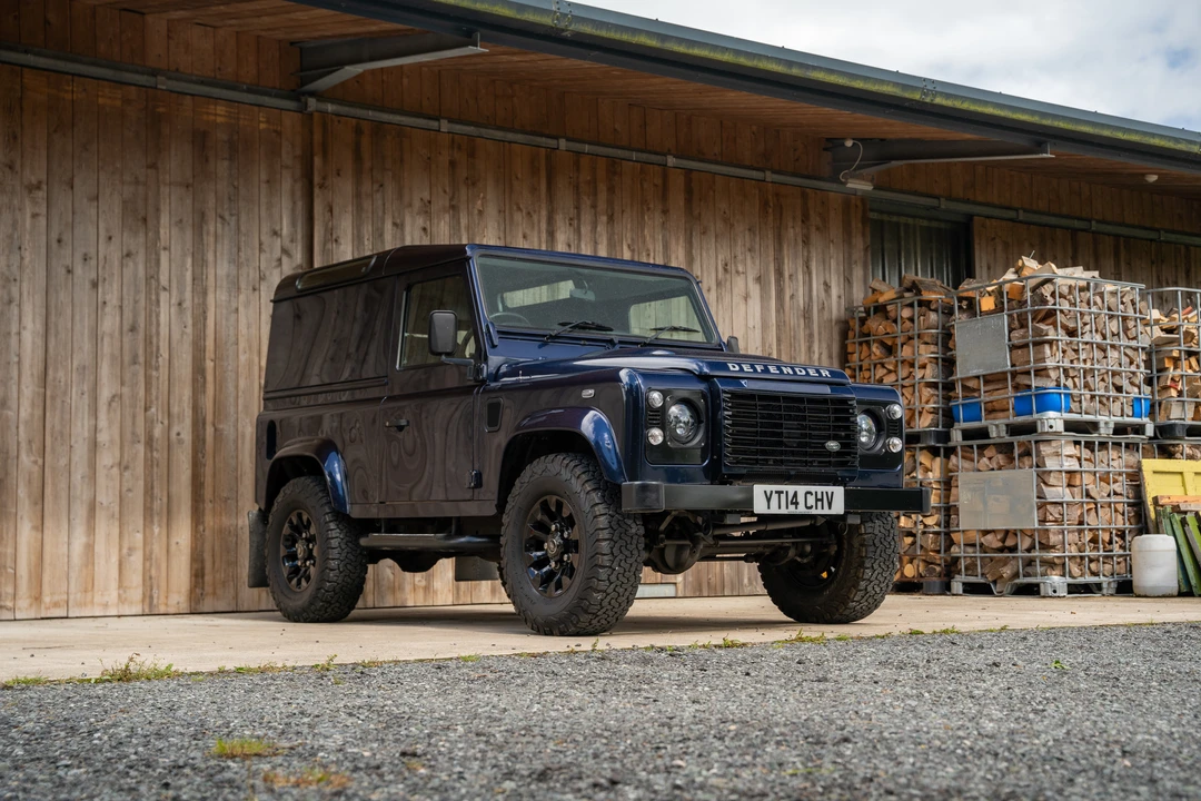 2014 Land Rover Defender 90 - Image 9 of 31