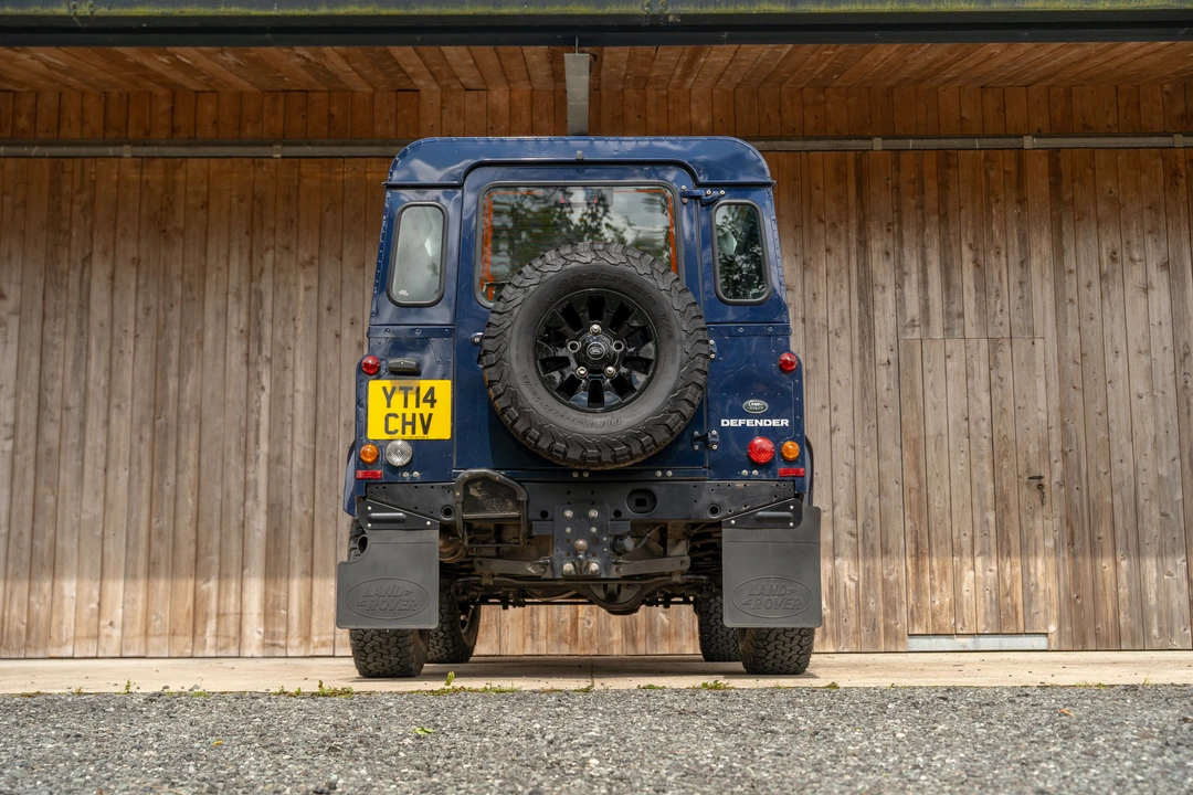 2014 Land Rover Defender 90 - Image 11 of 31