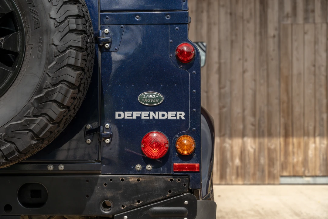 2014 Land Rover Defender 90 - Image 22 of 31