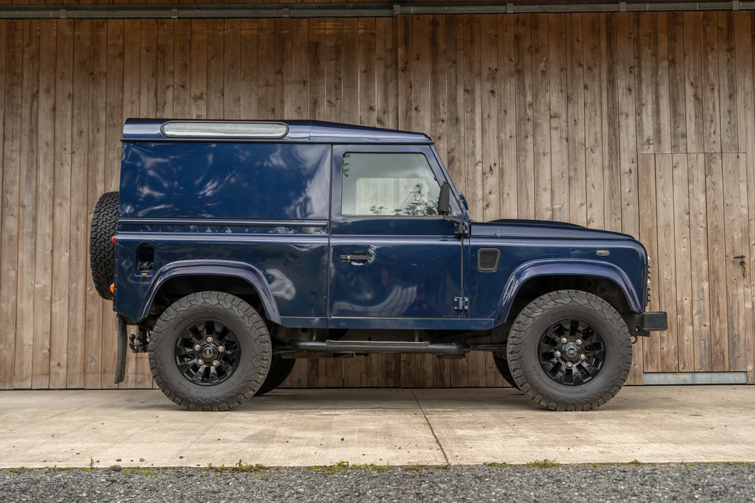 2014 Land Rover Defender 90 - Image 10 of 31