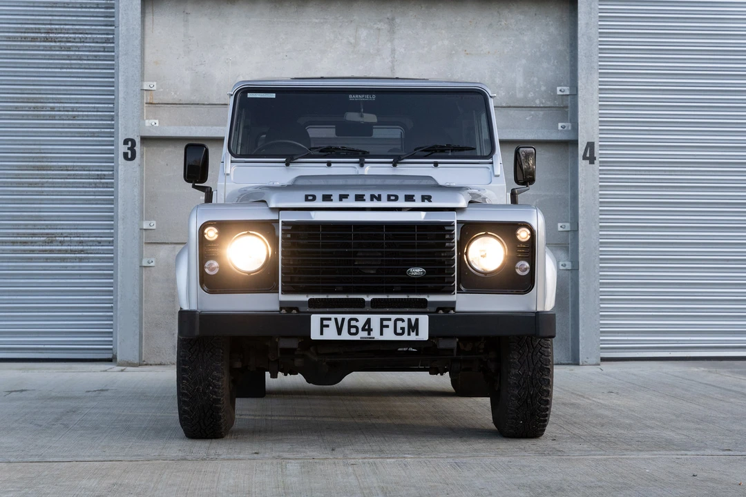 2014 Land Rover Defender 90 - Image 11 of 31
