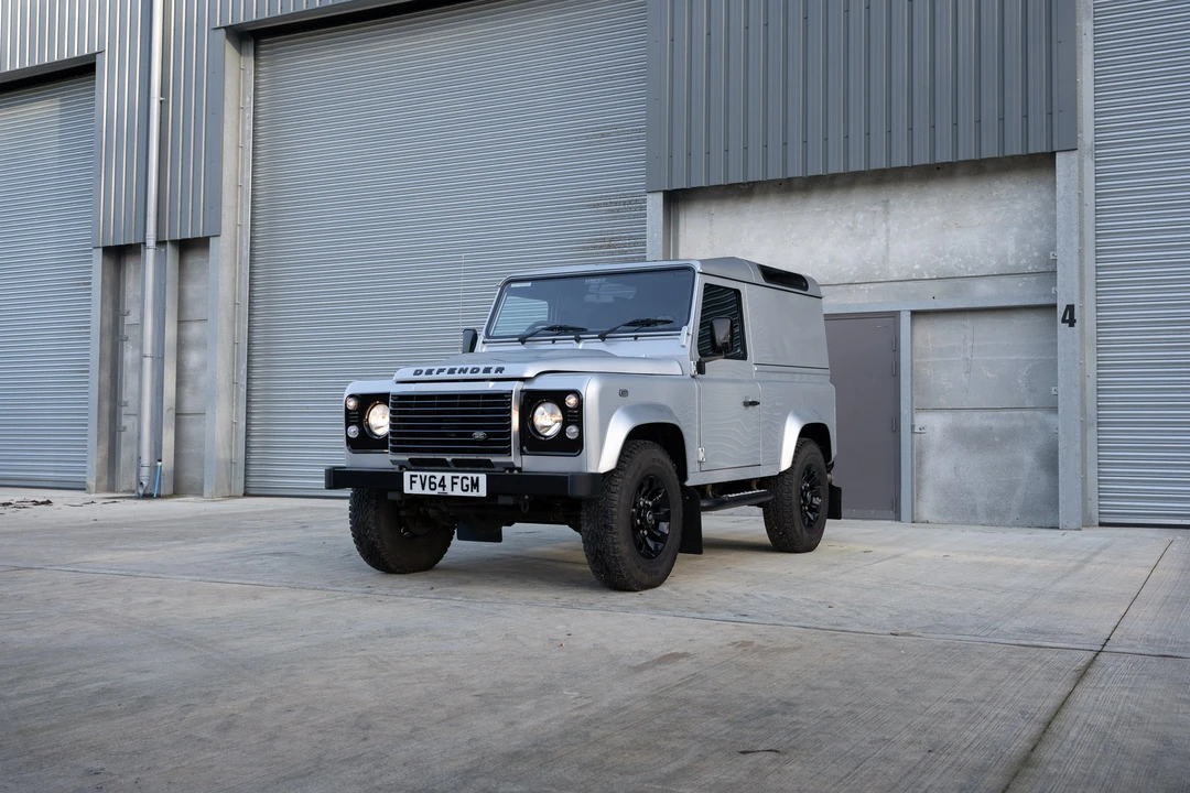 2014 Land Rover Defender 90 - Image 10 of 31