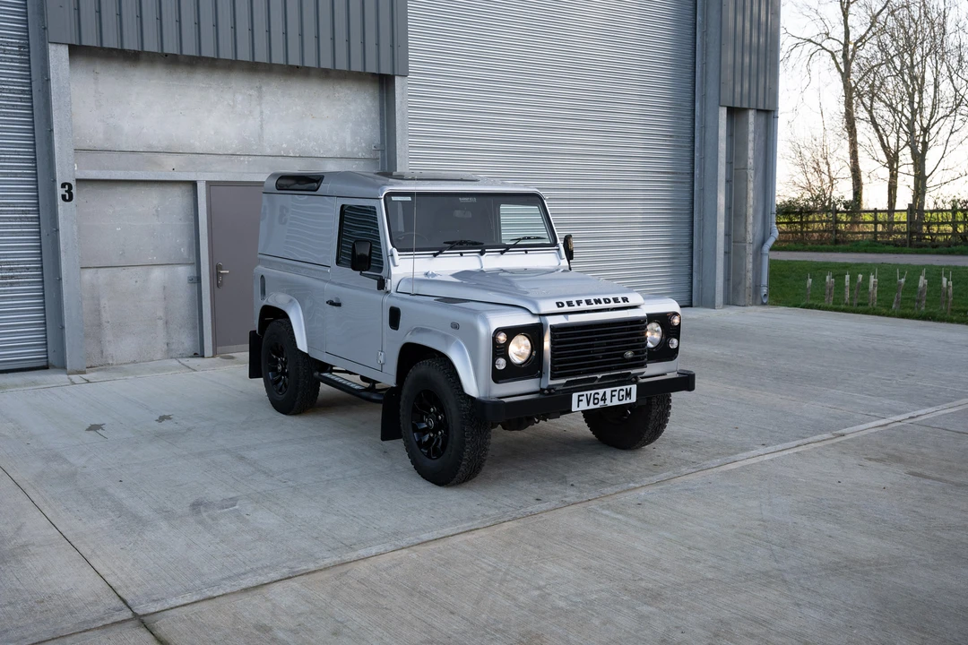 2014 Land Rover Defender 90 - Image 24 of 31
